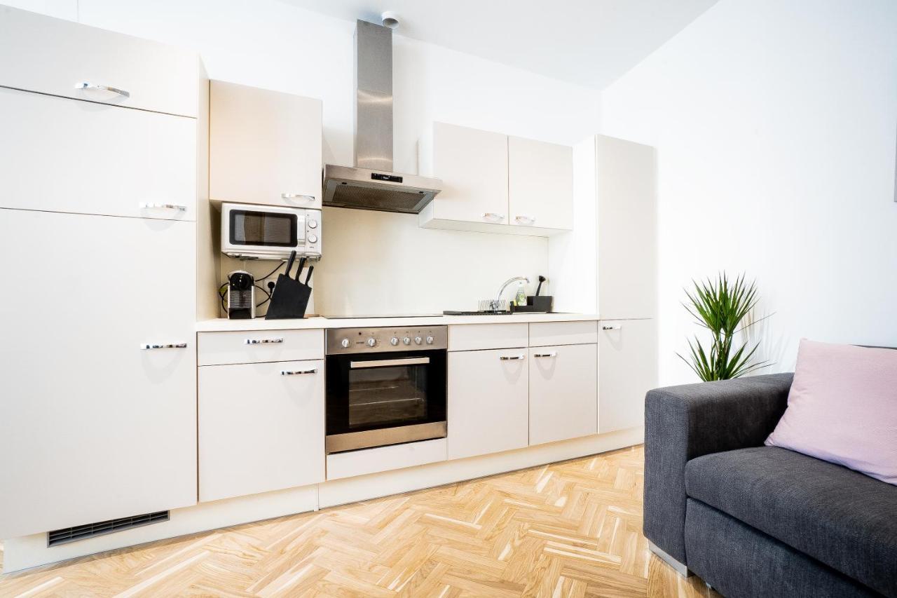 Modern And Lovely Apartment Next To Subway Station Vienna Esterno foto